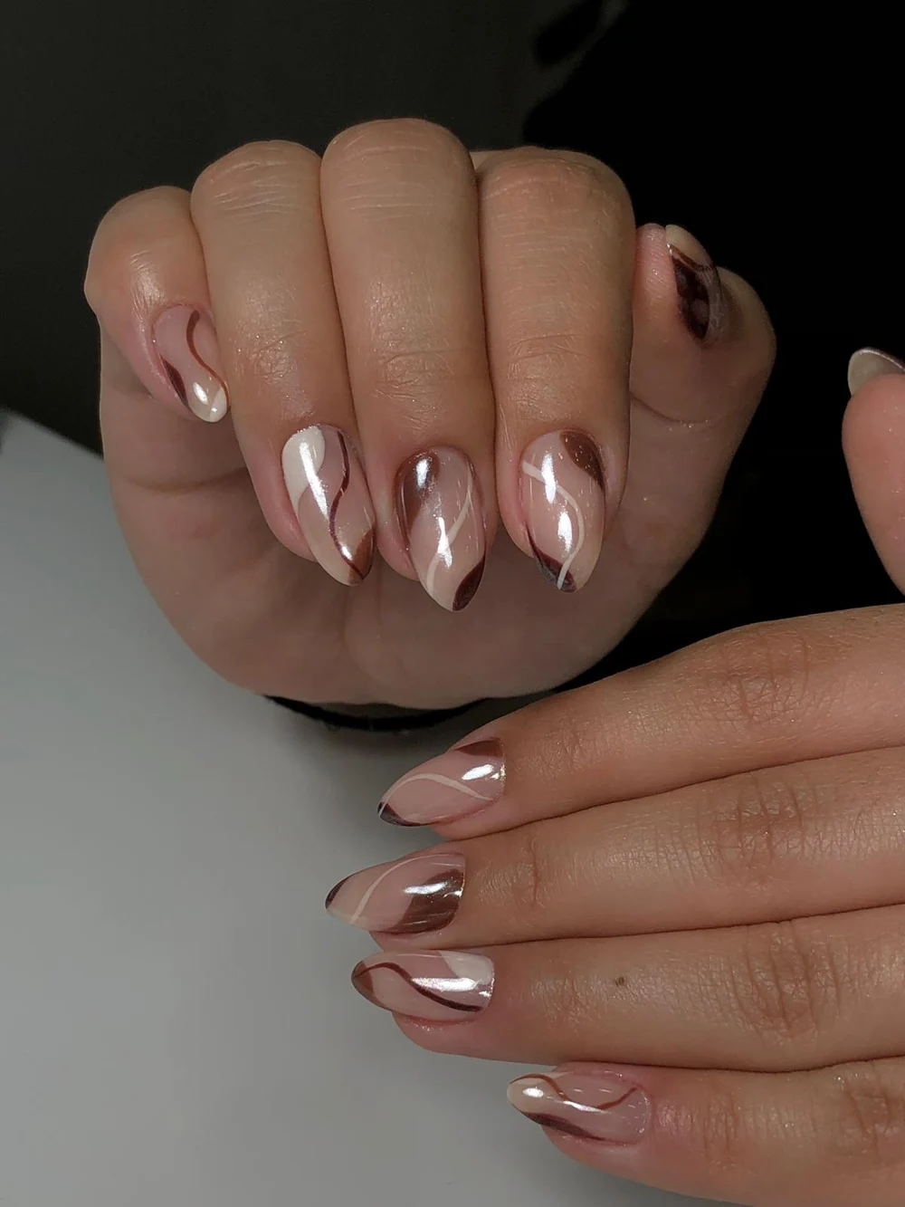 Moi Nail Bar — Parlak doğal tonlar